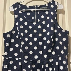 Forever 21 women Polka Dot pleat sleeveless ZipUp back dress size 2X blue white